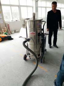 工业清洁利器 北大工业吸尘设备如何高效解决工厂铁屑与焊渣难题